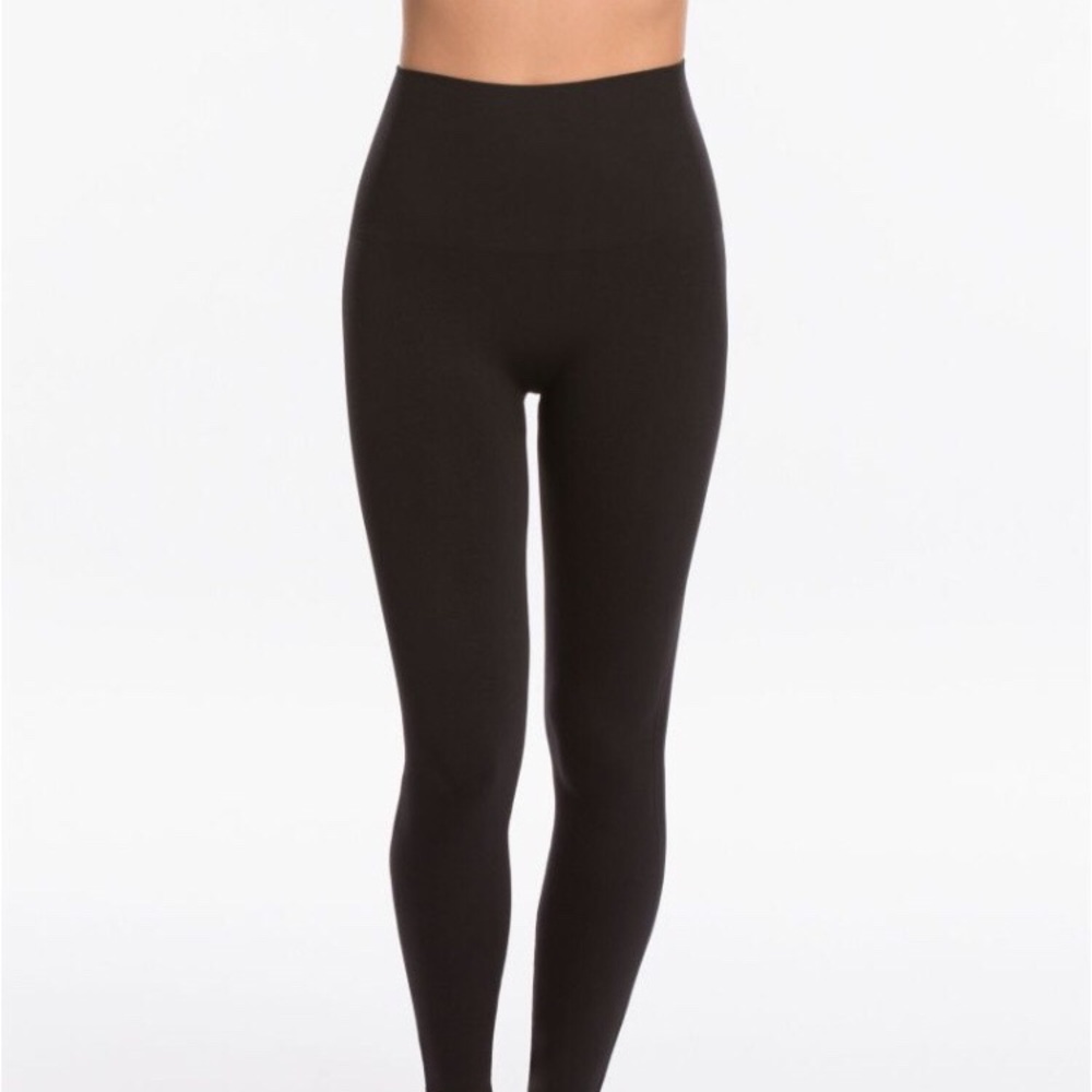 SPANX look at me now leggings. Size M.